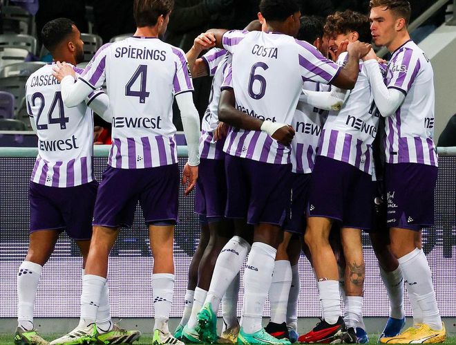 克莱汤普森正式告别勇士