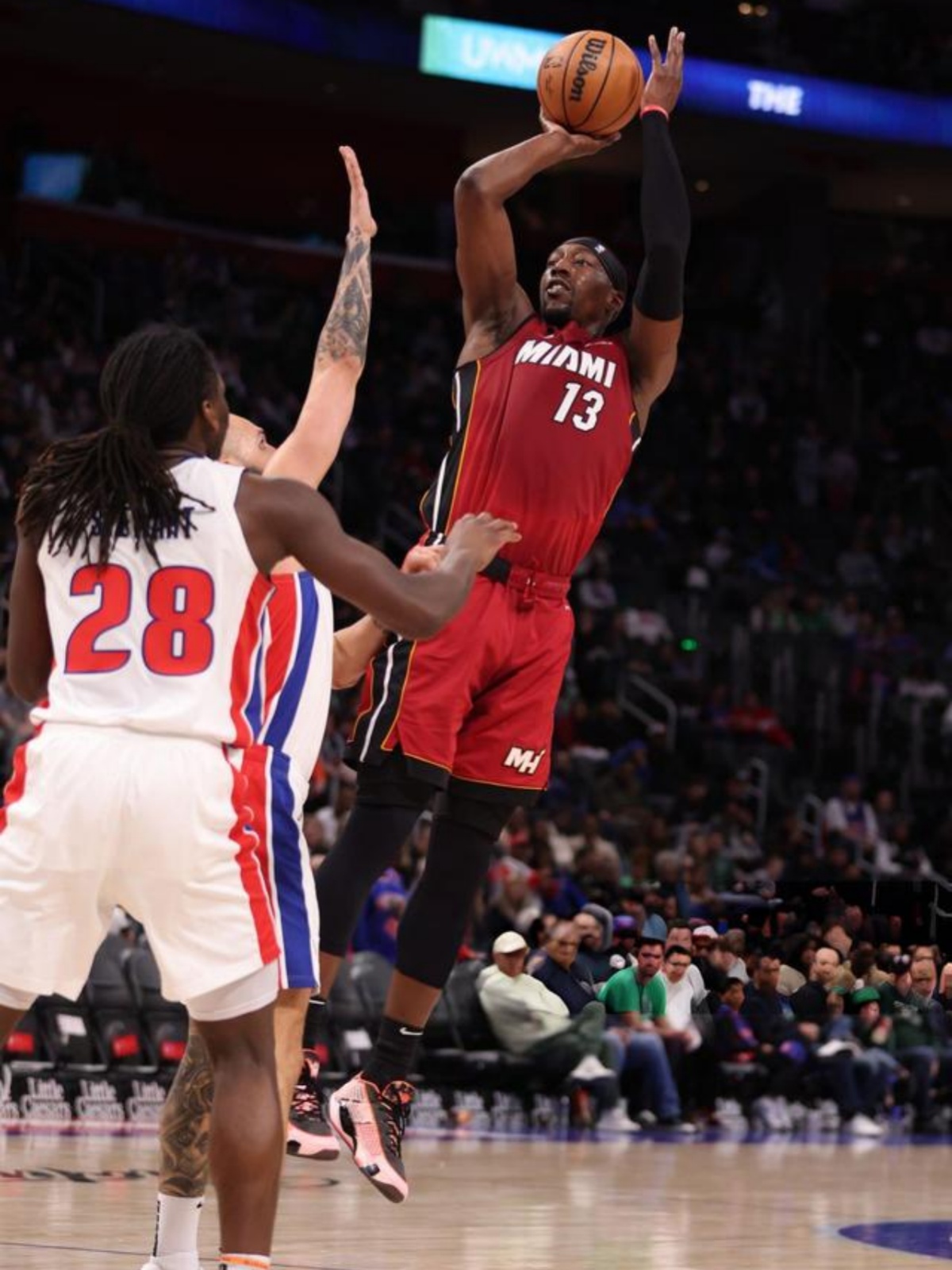 阿根廷国家队和巴塞罗那的比比赛