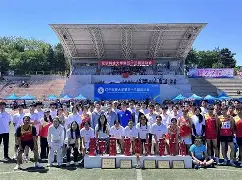 足球投注-辽宁队高颜值主帅赛场爆粗口